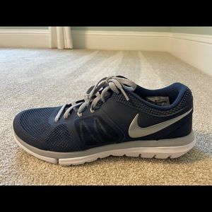 Men’s Nike running shoes brand new/ no box